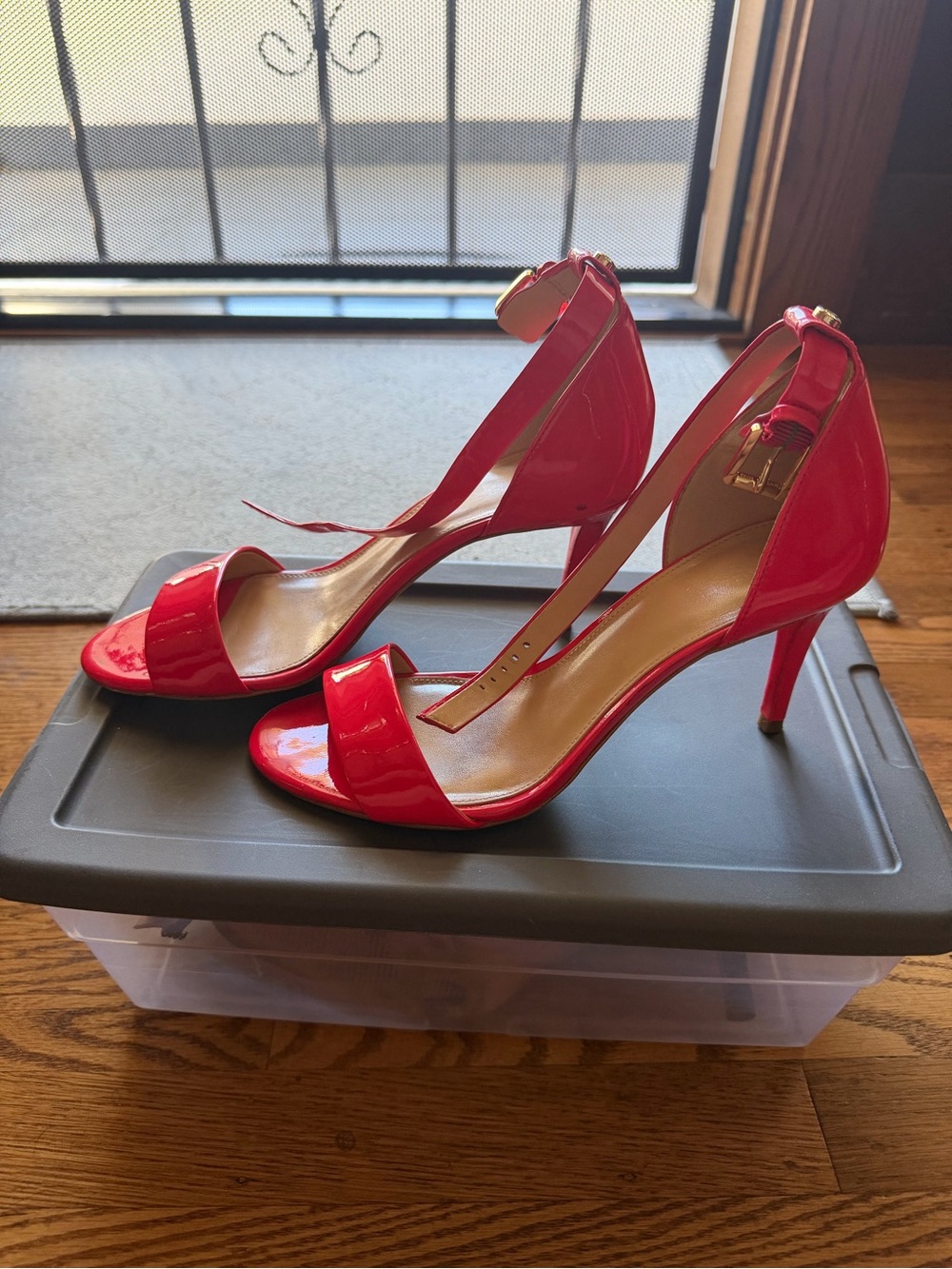 Michael Kors women’s heels - Picture 2 of 5